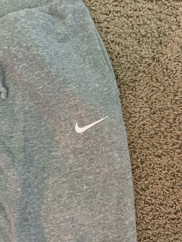 Nike Sweatpants Grey - Image 2