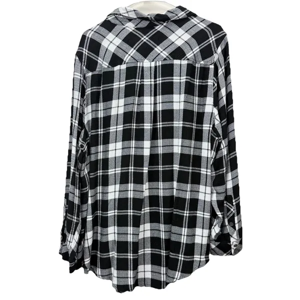 Torrid Black Lizzie Crinkle Flannel Gauze‎ Button Up Tunic Size 2X - Image 9