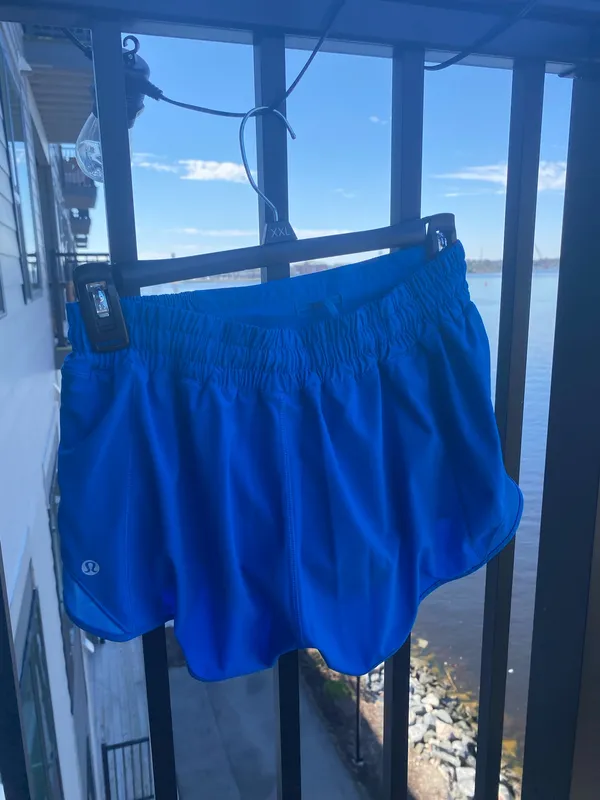 Lululemon Hotty Hot Shorts 2.5" - Image 2