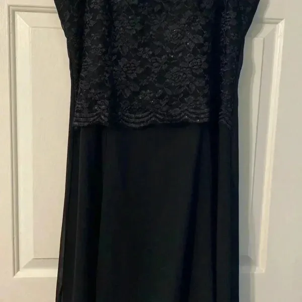 Black wedding dress with lace bodice and chiffon‎ skirt and straps Size XL - Image 8
