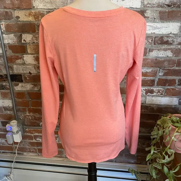 Reebok Women's Pink Long Sleeve Workout Top Size S - Image 6