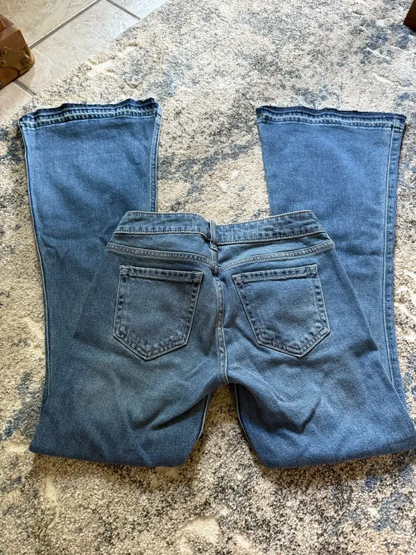 Hollister Low-Rise Jeans - Image 2