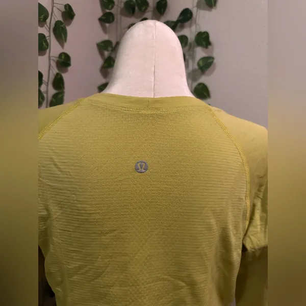 Green/Yellow Lululemon swiftly Long sleeve with thumb holes - Image 5