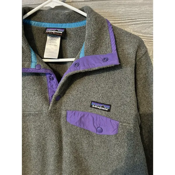 Patagonia Synchilla Snap T Pullover Fleece Jacket Womens Small Grey Purple‎ - Image 3