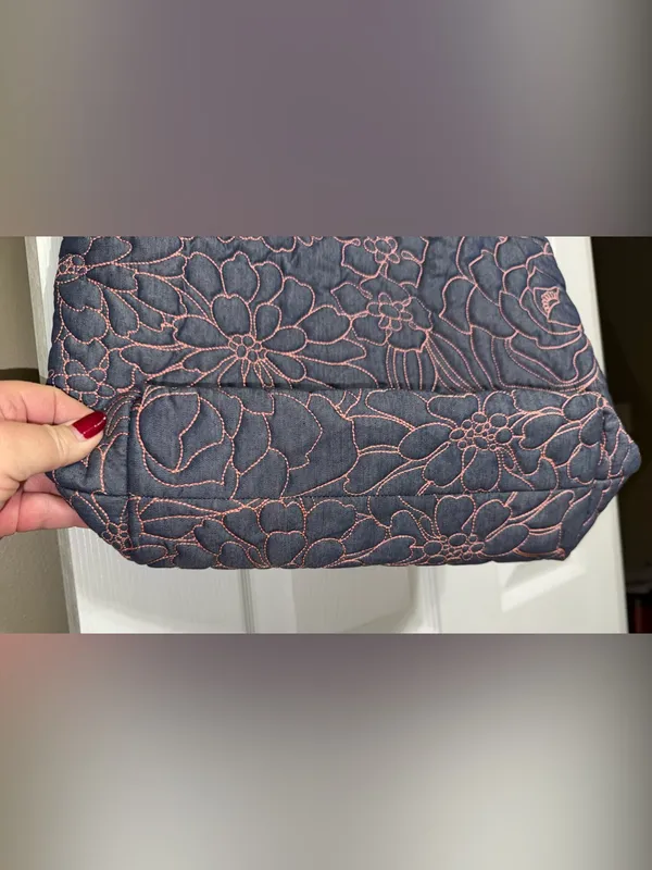 Vera Bradley Small Vera Tote Aloha Blooms Quilt Embroidered Denim Midnight - Image 4