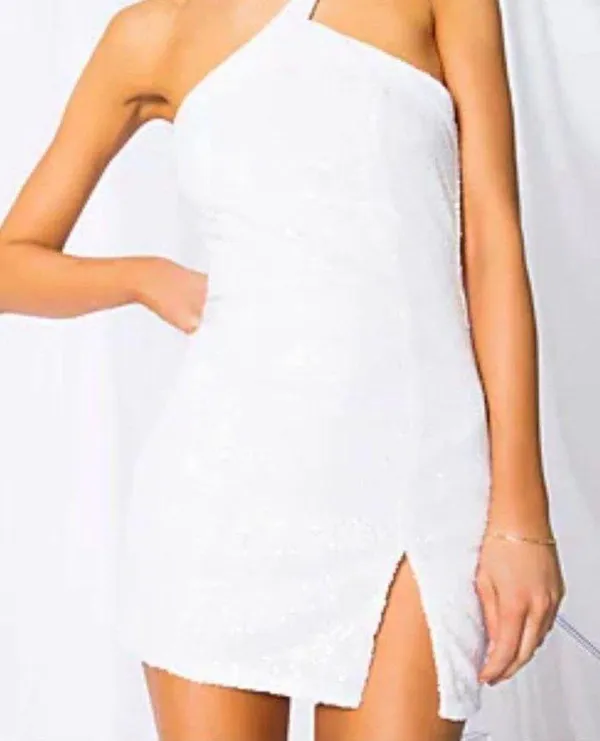 Superdown Cicely Mini Dress in White one shoulder - Image 9