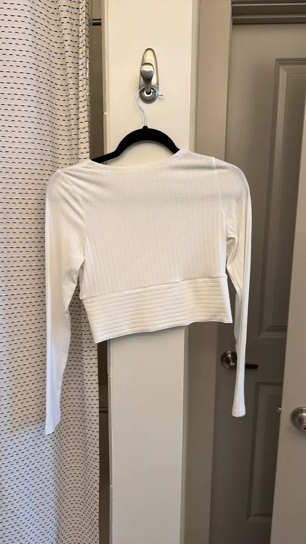 Cropped Long Shein Sleeve - Image 2