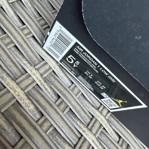 Air Jordan 1 Low GS Pink Foam Hyper Pink 5.5Y/7W - Image 8