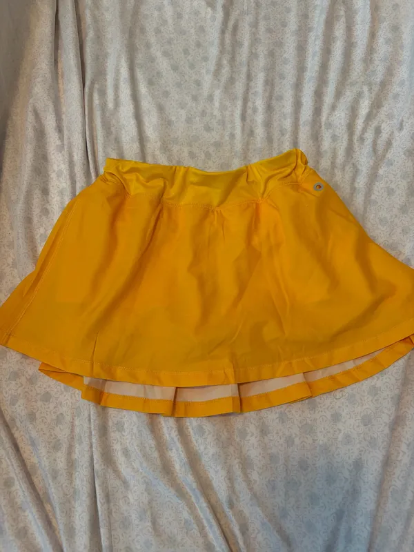 yellow athletic skirt - Image 6