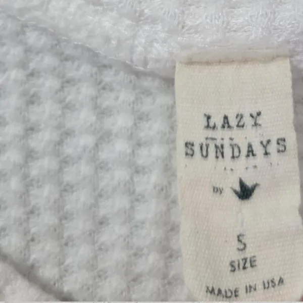 Lazy Sundays White Waffle Knit Long Sleeve Crop Top Size Small - Image 2