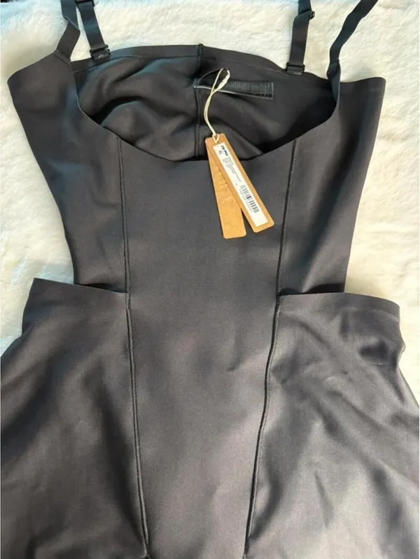 SKIMS Core Sculpt Open Back Bodysuit Onyx XL NWT - Image 4