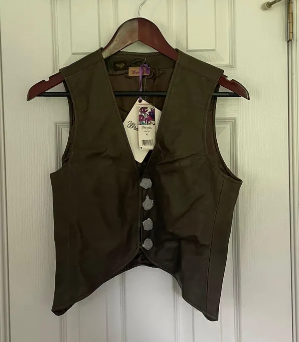 Jia Western Leather Vest - Image 3