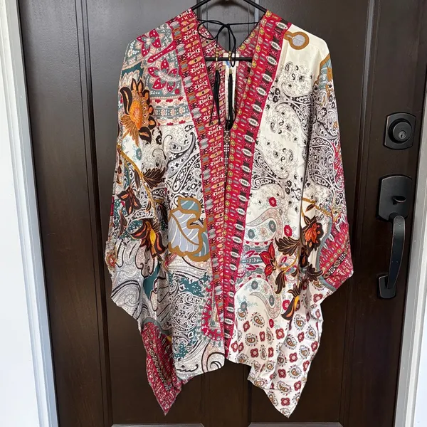Like New Chico’s Multi/Pattern Poncho Top Size Small / Medium - Image 2