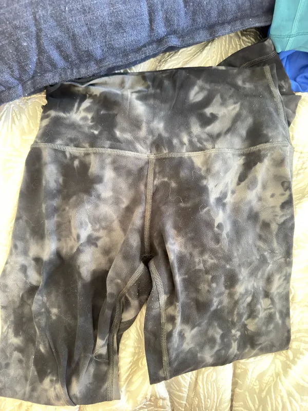Tie dye lululemon leggings size 4 28’ - Image 2