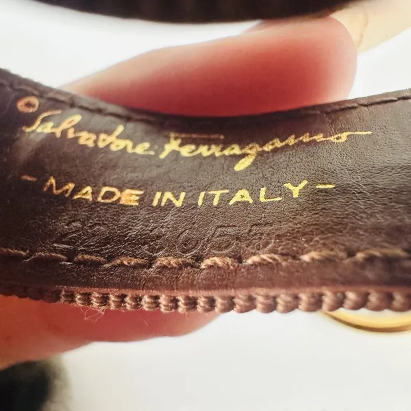 Salvatore Ferragamo Vara Bow Keychain Womens One Size Brown Gold Logo Italy - Image 9