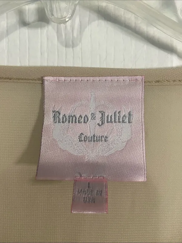 Romeo & Juliet Couture Gold Sequin Short Sleeve Blouse - Image 2