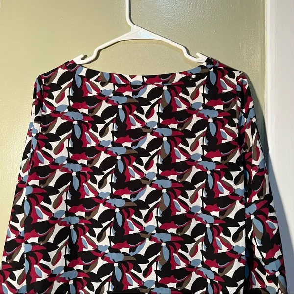 Loft Women's Size Small Long Sleeve Blouse Chest Pocket Black White Blue Floral - Image 7