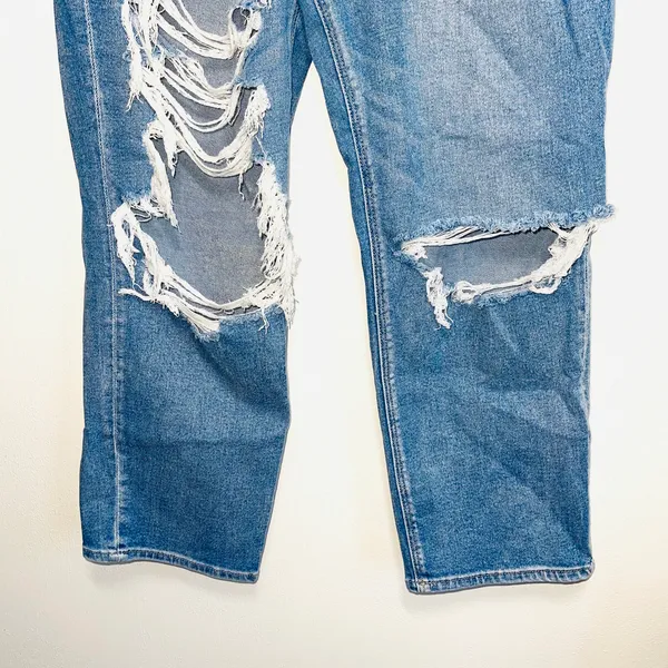 Light Wash Ripped Highest Rise 90’s Boyfriend Jeans - Image 5