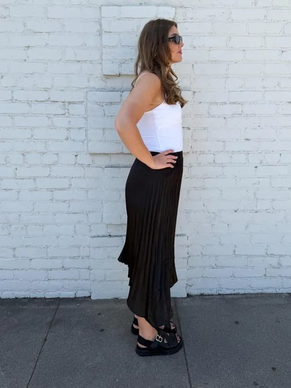 Black pleated accordion satin midi skirt with ruffle hem sz s #classy #goingout #church - Image 2