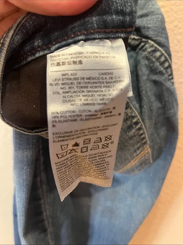 Levi’s Signature Gold Women’s Totally Shapping Skinny Jeans Size 4M - Image 9