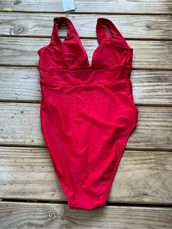 NWT Quince Italian plunge one piece swimsuit cherry medium - Image 3