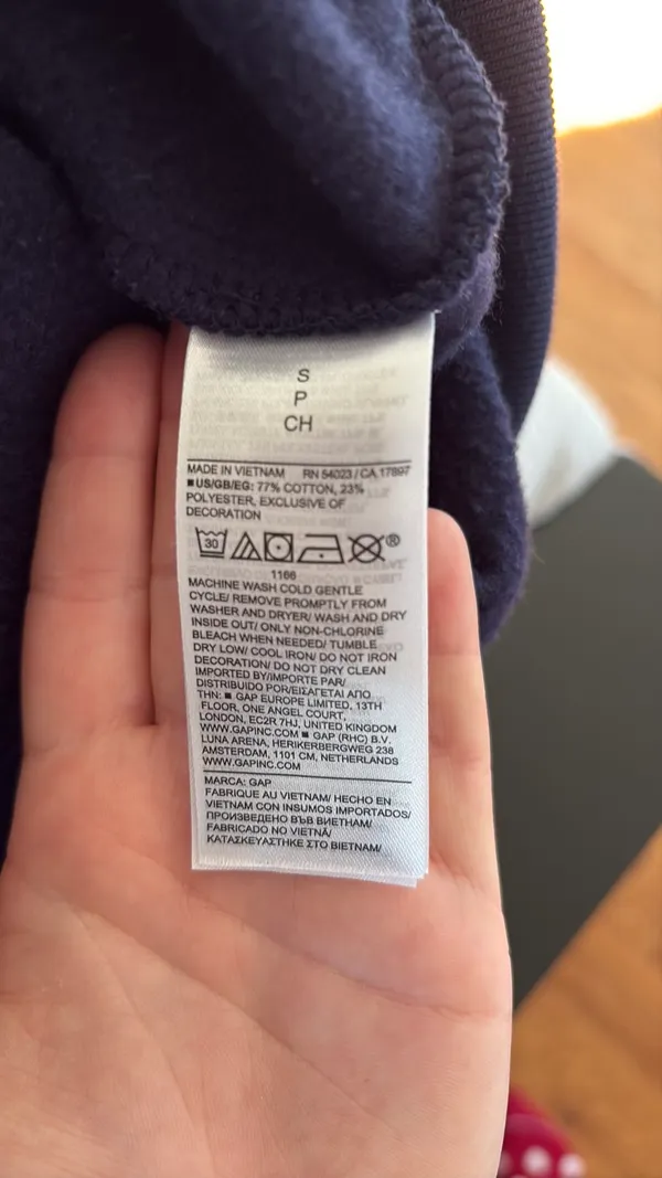 Gap navy crewneck  - Image 7