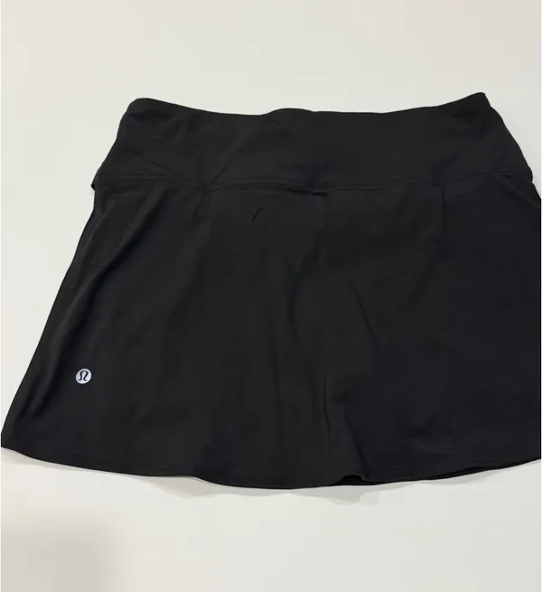 Lululemon Black Skirt Shorts Built-In Skort - Image 3