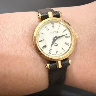 Vintage GUCCI 2000L Sherry Line Ladies Watch NEEDS BATTERY! - Image 2
