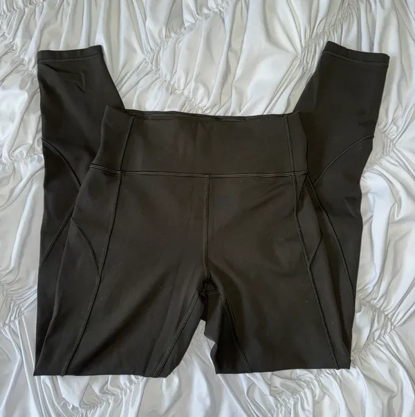 Lululemon In Movement Leggings 25” - Image 2
