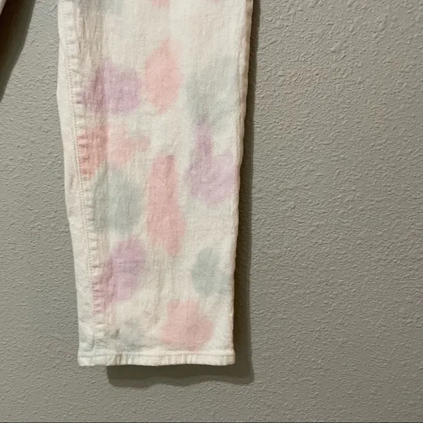 Universal Threads Vintage Straight White Pink & Blue Jeans Womens 2 Polka Dot - Image 2