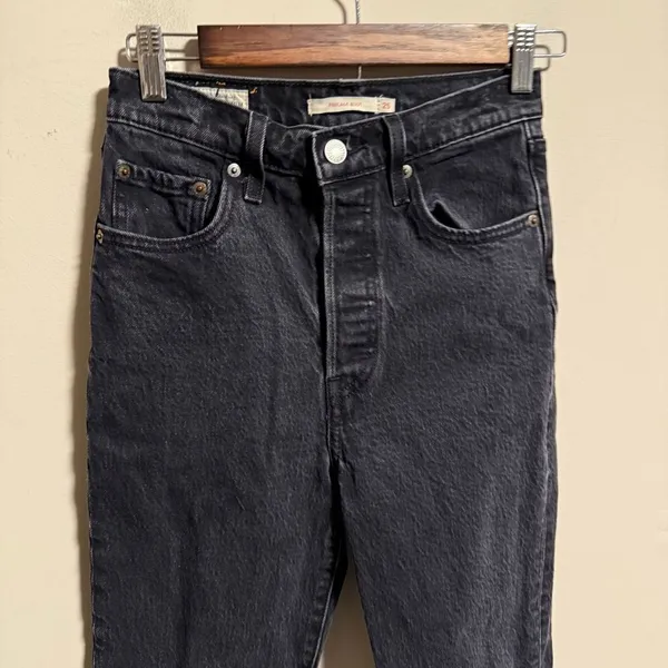 Levi's Ribcage Bootcut High Rise Jeans in Black Lake- Size 25 - Image 4
