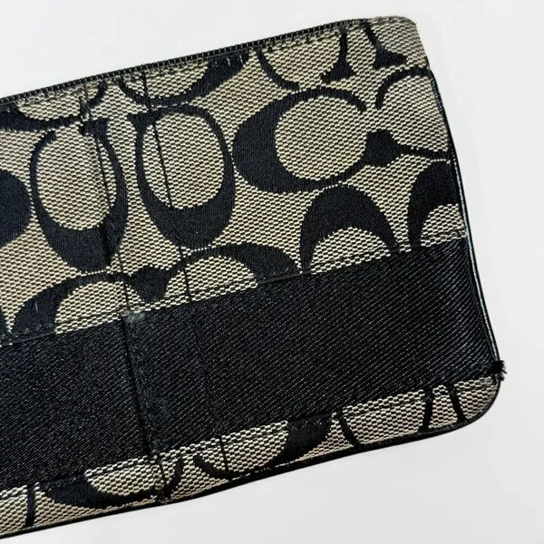 Coach 40028‎ Signature Logo Jacquard Corner Zip Wristlet Pouch Tan Black - Image 4