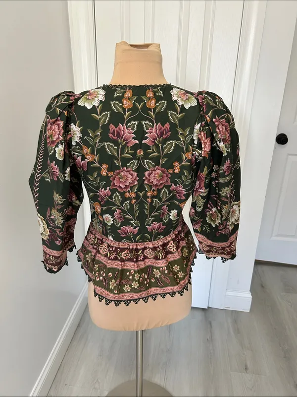 Farm Rio Flowering Garden Tree Linen Blend Top - Image 4
