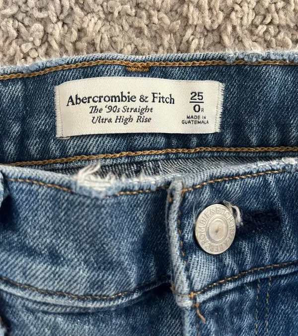 Abercrombie 90’s Jeans - Image 2
