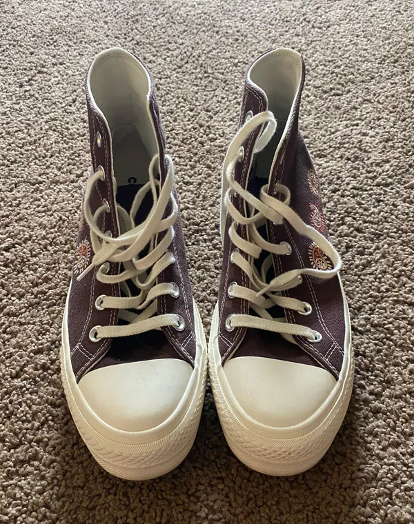Brown Embroidered Shoes Size 9 - Image 3