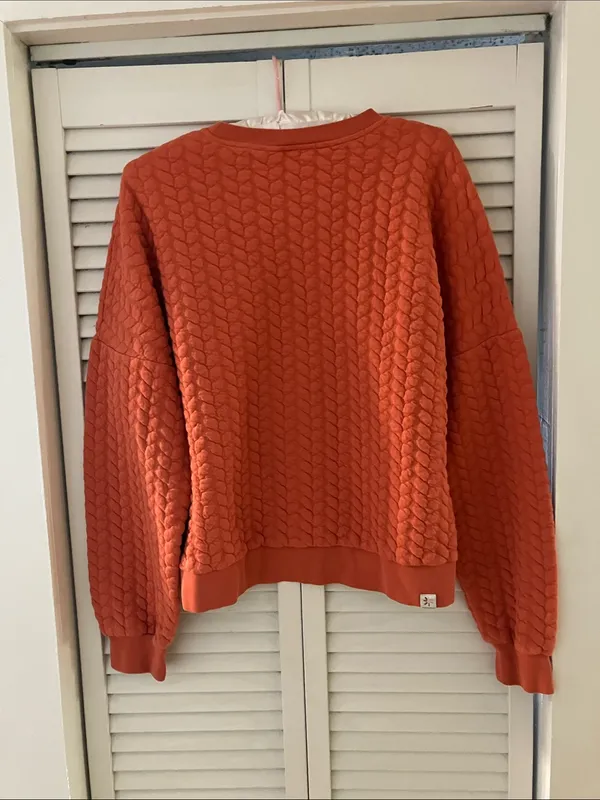 Maloja Quilted Crewneck Sweatshirt in Salmon Red Orange Size Medium - Image 7