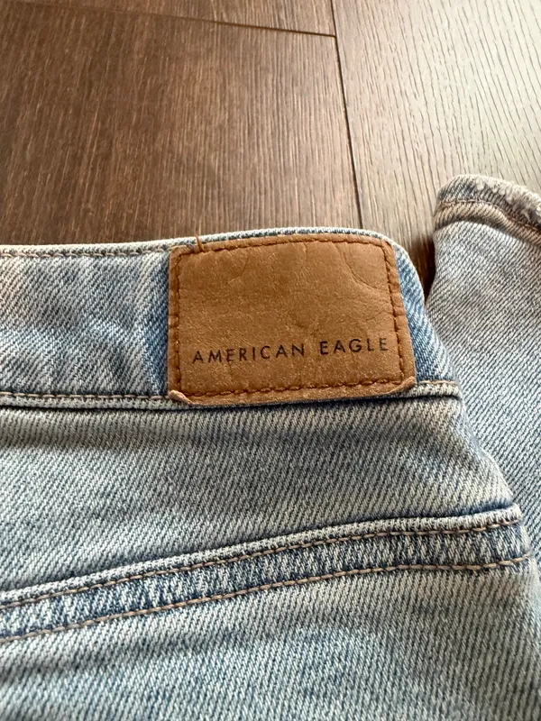 American Eagle Mom Straight Jeans - Image 3