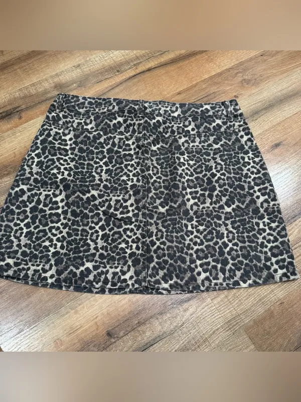 Active USA Leopard Print Mini Skirt - Image 4