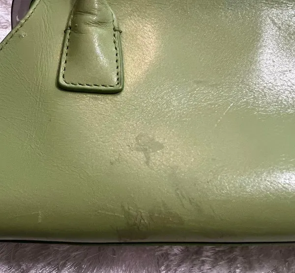 Hobo International Lime Green Mini Hand Bag - Image 3