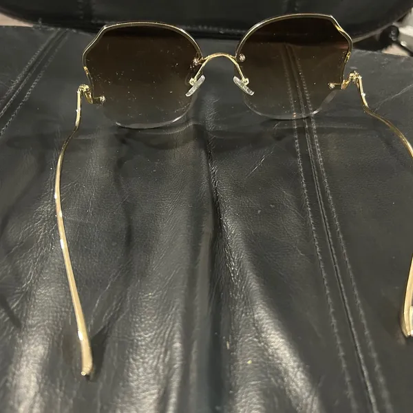 Elegant Brown Sunglasses - Image 9