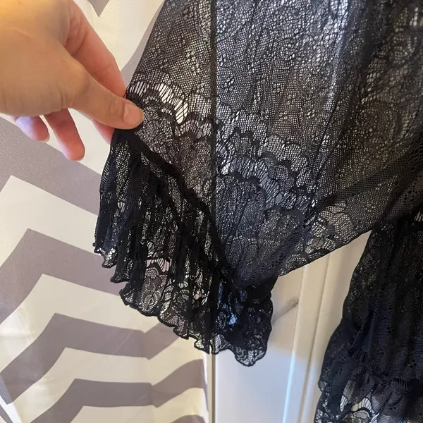 Lace blouse - Image 5