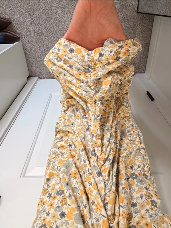 Bardot Cindy Floral Ruched Sweetheart Midi Dress - Image 7