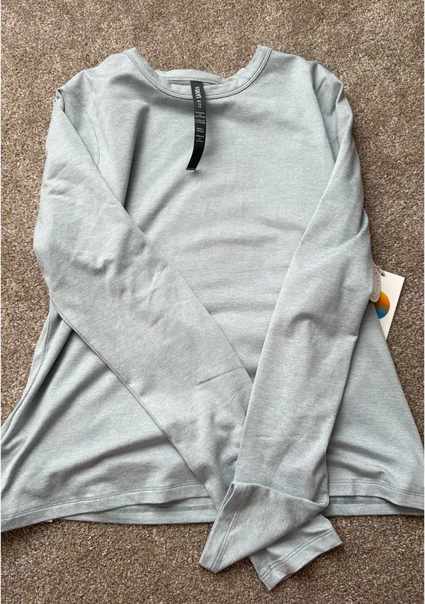 Vuori Long Sleeve - Image 2