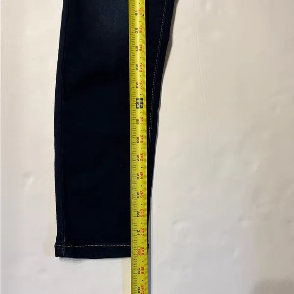 Bella Vida Maternity Jeans Stylish Dark Blue High-Waist for comfort. - Image 7