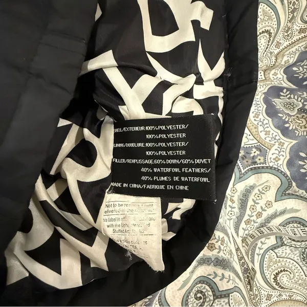 DKNY Puffer Black coat jacket size small , be proactive for fall & winter :) - Image 8