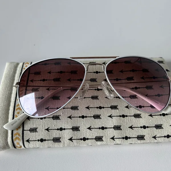 American Eagle Outfitters Pink Aviator Sunglasses - Image 4