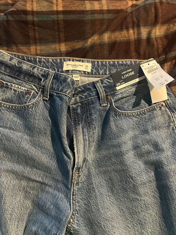 Abercrombie Jeans - Image 2