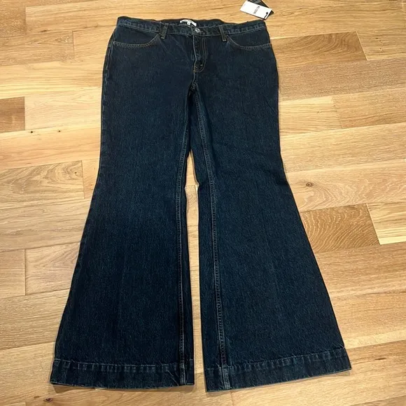 Re/done 70’s low rise bell bottom size‎ 32 new with tags - Image 2