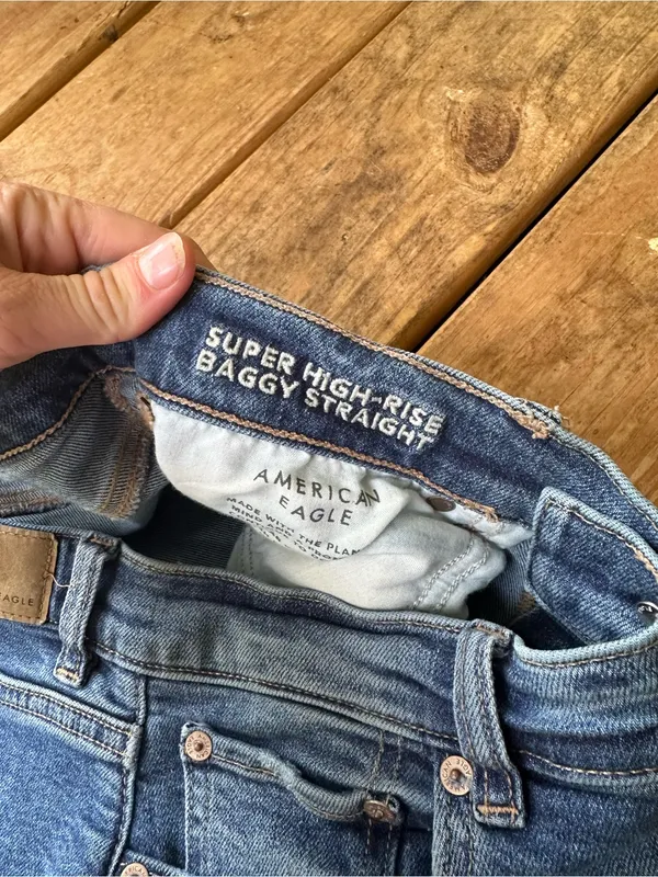 American Eagle Super High Rise Baggy straight cargo jeans - Image 4