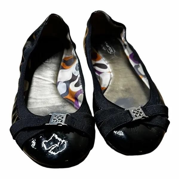 COACH Patent Leather Medallion Buckled Strapped Elastic Ballet Flats Size 9 GUC - Image 2